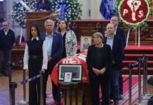 Camilo Escalona fue homenajeado en el Salón de Honor del Congreso Nacional