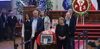 Camilo Escalona fue homenajeado en el Salón de Honor del Congreso Nacional