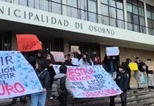 Logran acuerdo de $60 millones para discutida «gira pedagógica» del Liceo Carmela Carvajal: viajarán 220 personas