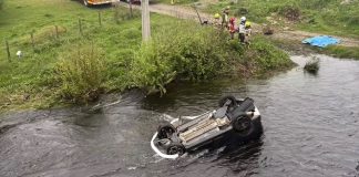 Una persona fallecida y otra desaparecida deja volcamiento de vehículo en la Ruta 5 Sur