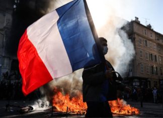 Crisis en Francia: Macron dará un discurso esta noche y Trump pide que cierre sus fronteras