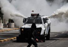 Incidentes en marcha por el 18-O dejan al menos 29 detenidos y carabineros lesionados